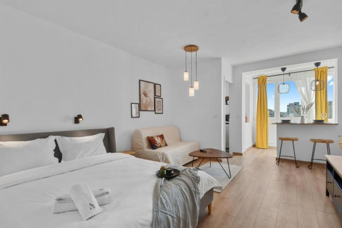 Serene Retreat - Beautifully Designed Studio Bucharest Exterior photo